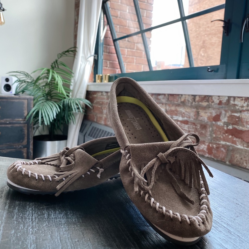 NEW MINNETONKA MOCS - Picture 5 of 6